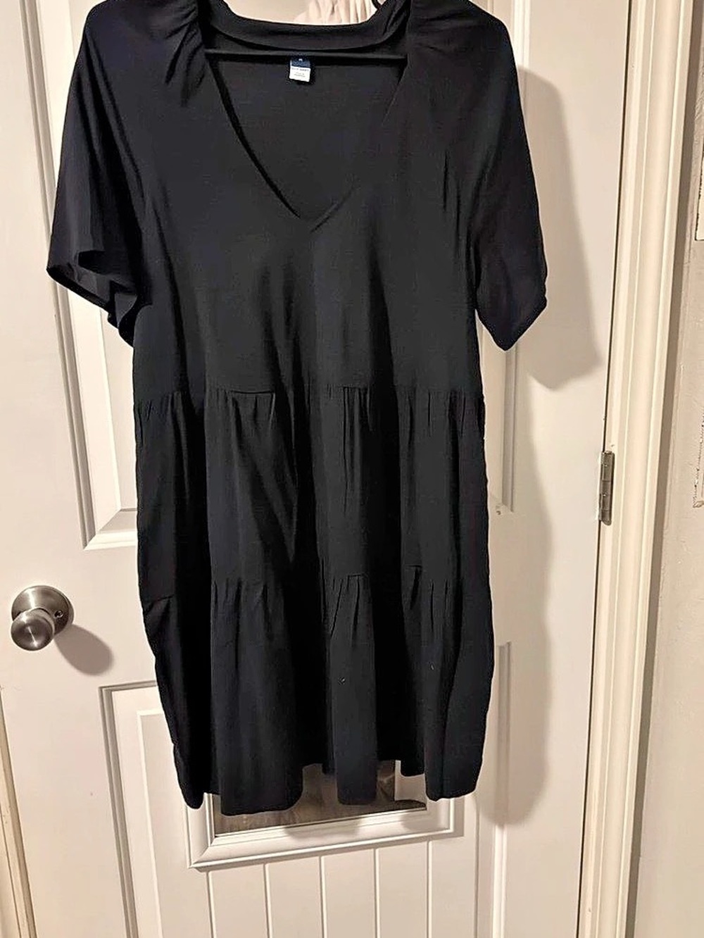 Old Navy V-Neck Tiered Mini Swing Dress Black Short Sleeve